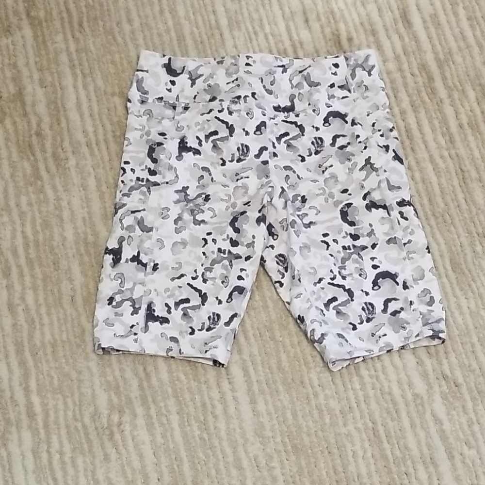 sport biker shorts (OBO)